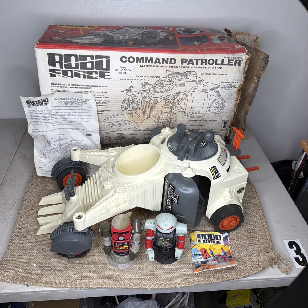 VTG 1984 Ideal Robo Force Command Patroller Vehicle w/ Hun-Dred & Blazer Figs